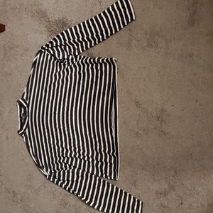Forever 21 Black/White Stripe Long Sleeve Cropped Shirt